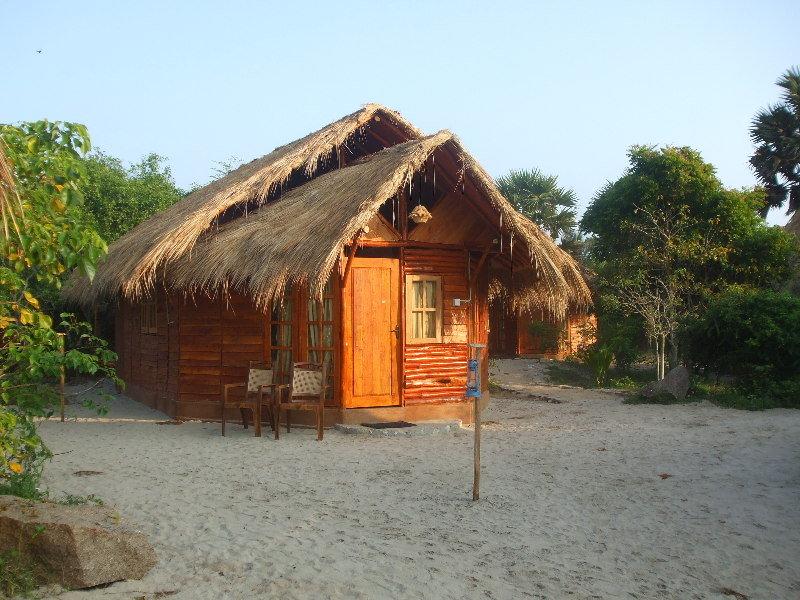 Kirinda Beach Resort, Yala Esterno foto